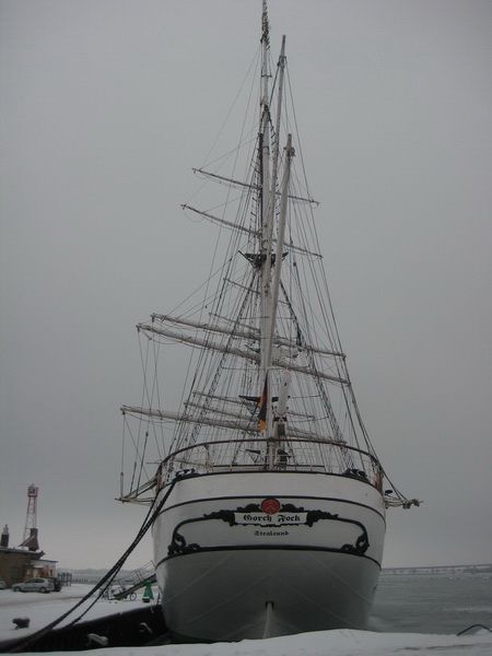 GoFo I im Hafen von Strahlsund (23.12.2009)