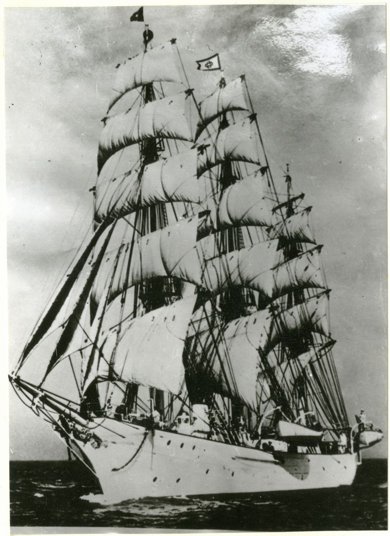 Die Abraham Rydberg (I) unter Vollzeug